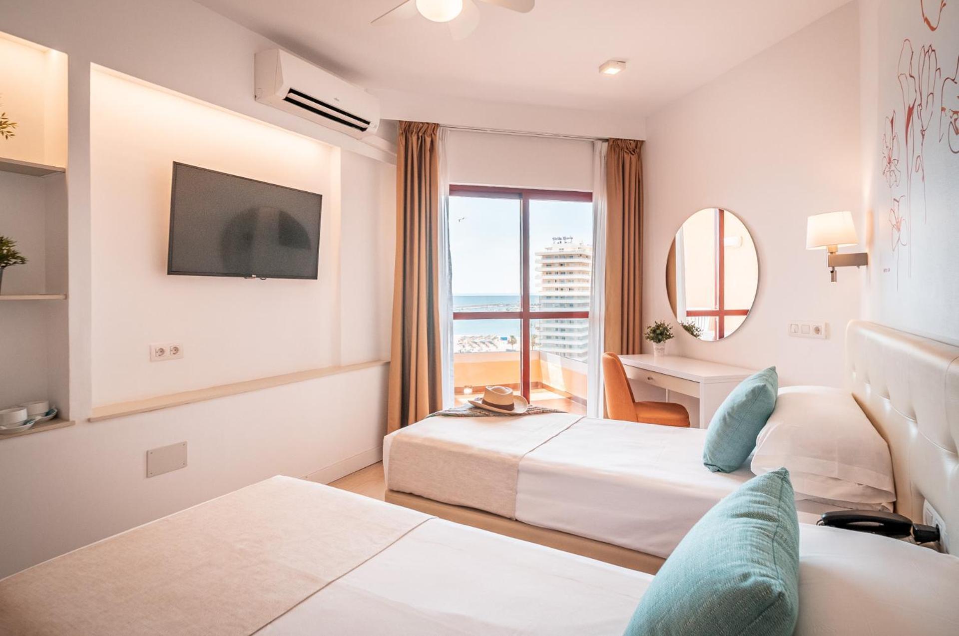Hotel Angela - Adults Recommended Fuengirola Luaran gambar